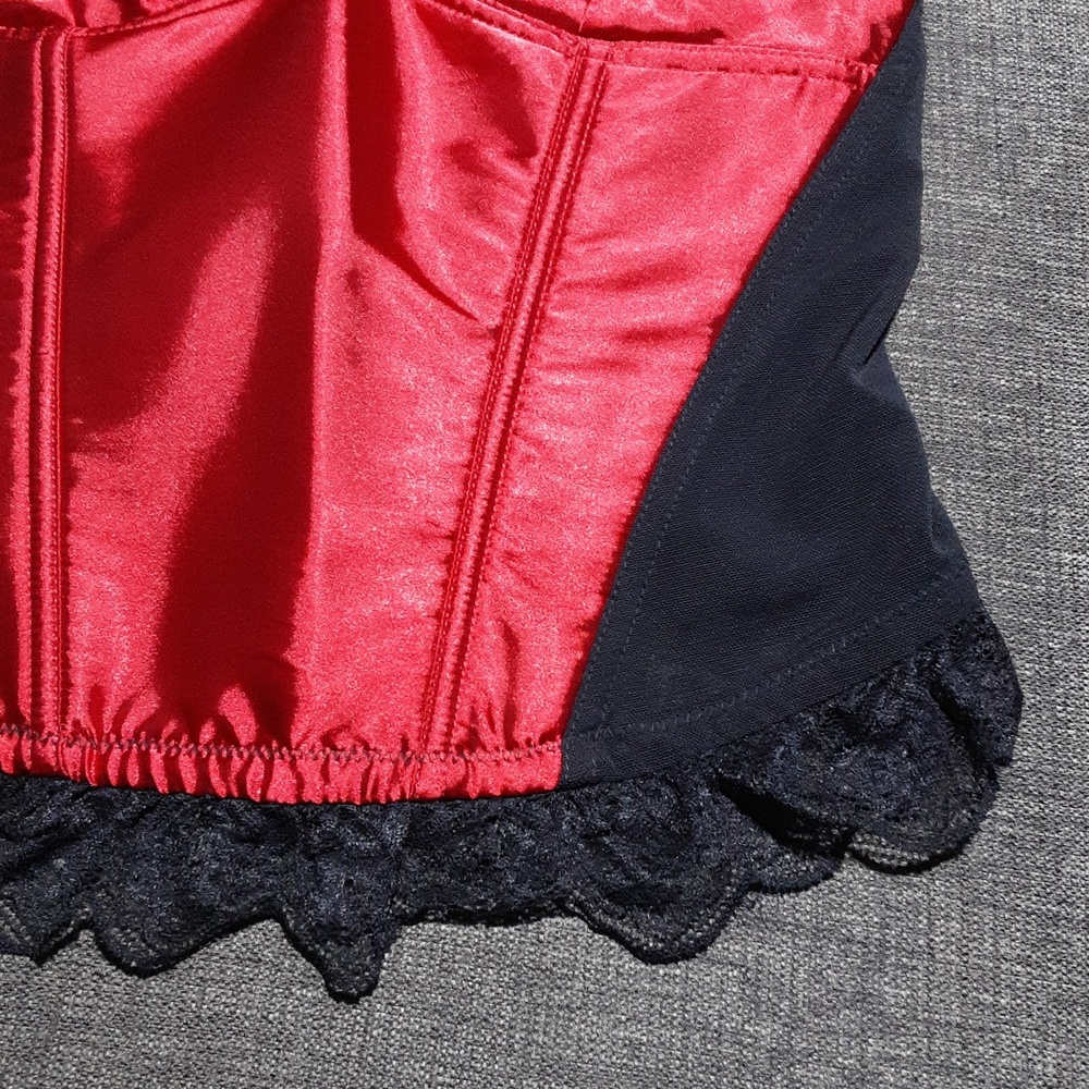 CACIQUE legant Red and Black Lace Bustier Corset Size 14/16 - Picture 8 of 11